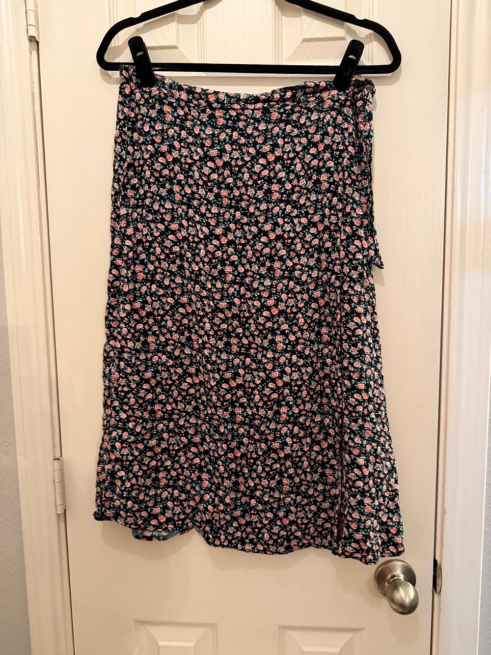 Women's floral print midi skirt by urban romantics size medium